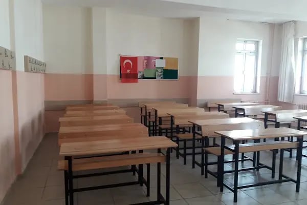 Karaisalı Sağlık Meslek Lisesi - Resim 7