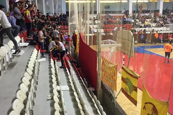 Celal Atik Spor Salonu - Resim 12