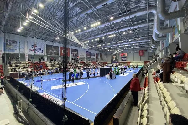 Celal Atik Spor Salonu - Resim 17