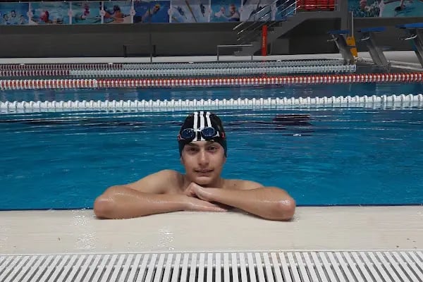 19 Mayıs Yarı Olimpik Yüzme Havuzu - Resim 2