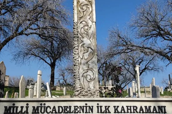 İlbadı Eski Mezarlık - Resim 18