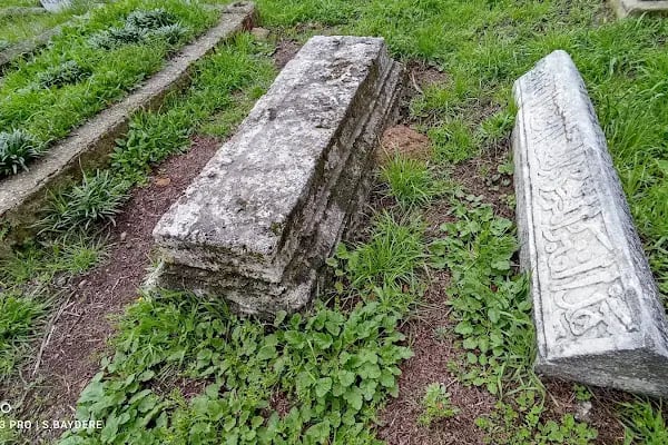 İlbadı Eski Mezarlık - Resim 12