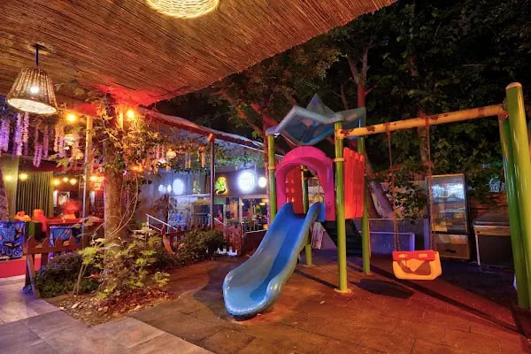 Maren Beach Karaoke Club - Resim 8