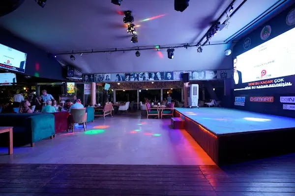 Maren Beach Karaoke Club - Resim 6
