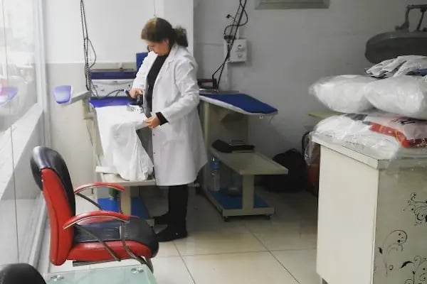 DRY STORY KURU TEMİZLEME & ÜTÜ EVİ & KOLTUK VE HALI YIKAMA - Resim 19