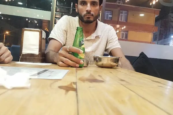 Metro Cafe - Resim 11