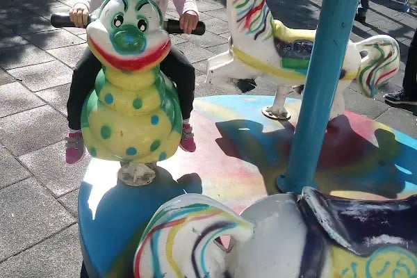 Turgutalp Havuzlu Park - Resim 17