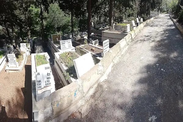 Yukarı Balçova Mezarlığı - Resim 2