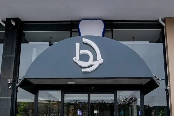 Beysudent Diş Polikliniği - Ortodontik Tedavi, İmplant Tedavisi, Gülüş Tasarımı, Diş Beyazlatma - Resim 2