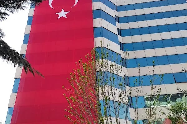 Vakıfbank Güneşli Ticari Şubesi - Resim 1