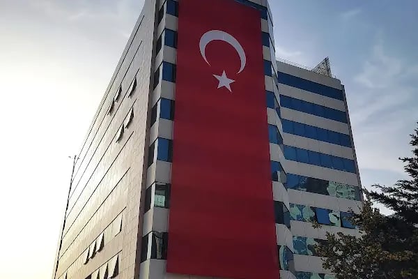 Vakıfbank Güneşli Ticari Şubesi - Resim 3
