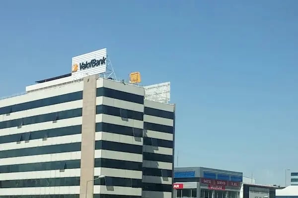 Vakıfbank Güneşli Ticari Şubesi - Resim 5