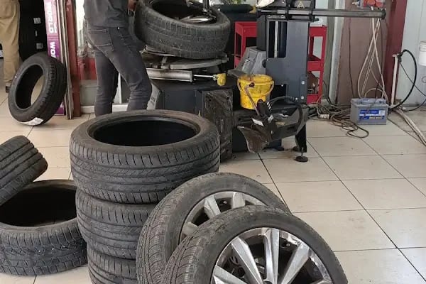 Güçlü Oto Lastik - Resim 15