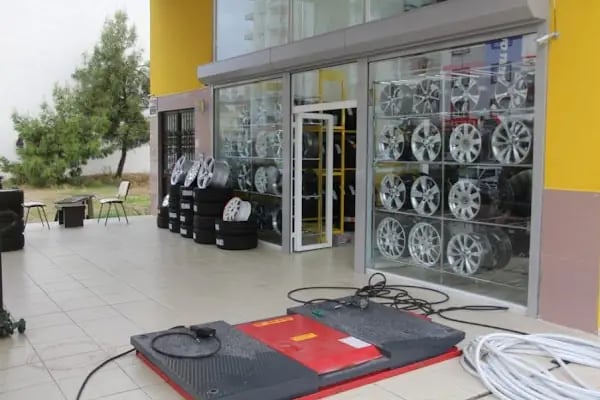 Güçlü Oto Lastik - Resim 16