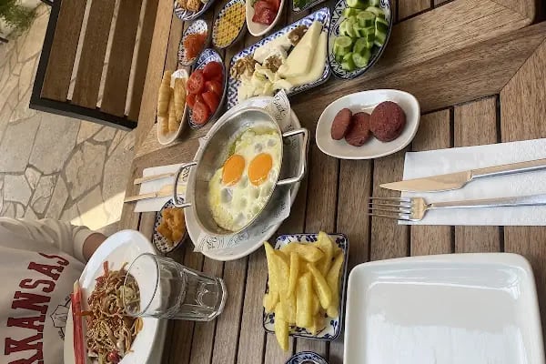Betül Çamlıbel - Resim 4