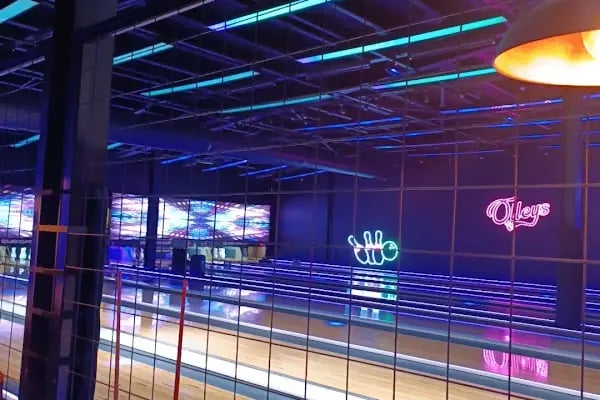 OLLEYs Cafe Bowling ve Eglence Merkezi - Resim 11