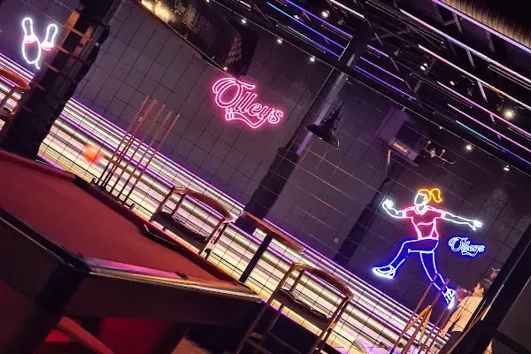 OLLEYs Cafe Bowling ve Eglence Merkezi - Resim 8
