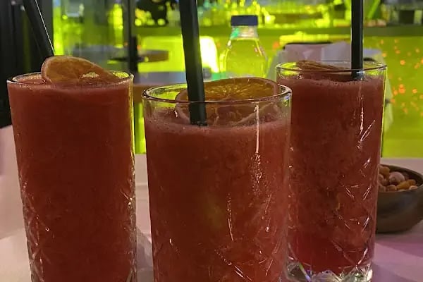 Cosmopolitan Bar - Resim 14