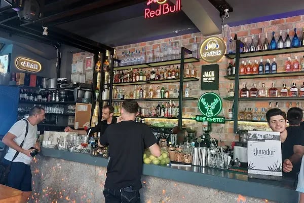 Cosmopolitan Bar - Resim 2