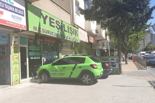 Yeşil Işık Sürücü Kursu - Resim 1