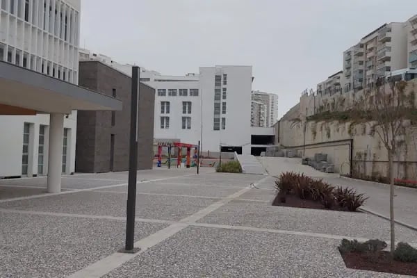 İzmir Tınaztepe Üniversitesi - Resim 8