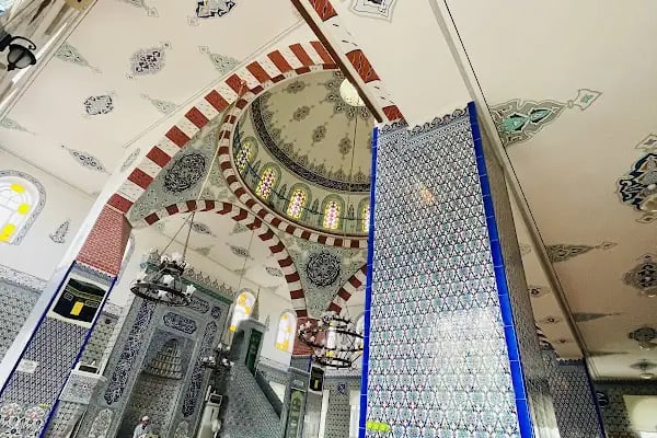 Cumhuriyet Camii - Resim 4