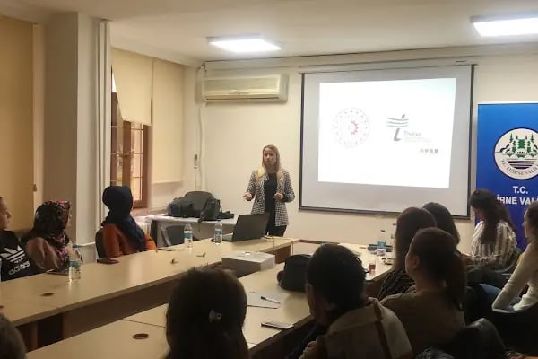 KLİNİK PSİKOLOG İMREN MERCAN - Resim 3