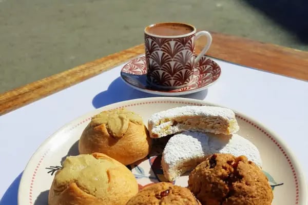 Burgazada Ergün Pastanesi - Resim 17