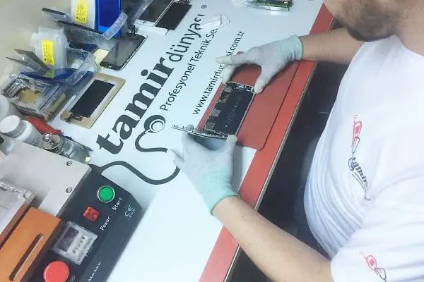 Tamir Dünyası - Profesyonel Cep Telefonu Tamir Servisi - Resim 12