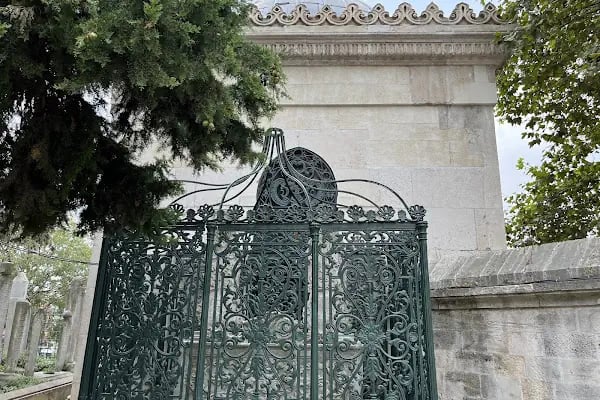 Mustafa Reşid Paşa Türbesi - Resim 14