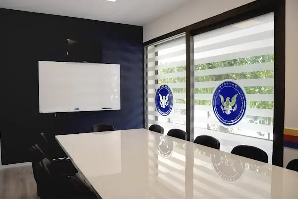 Amerikan Dili Edebiyatı Yabancı Dil Kursları Balçova Şubesi - Resim 2