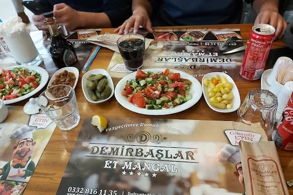 Demirbaşlar Sucuk Et Mangal - Resim 5