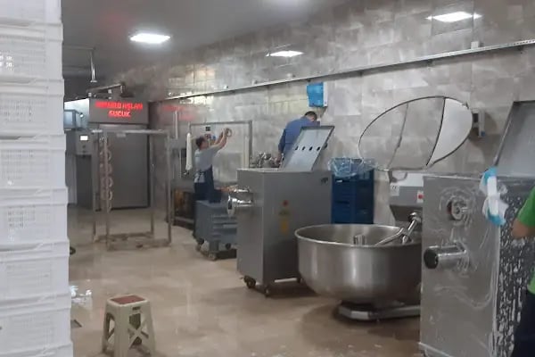 Demirbaşlar Sucuk Et Mangal - Resim 12