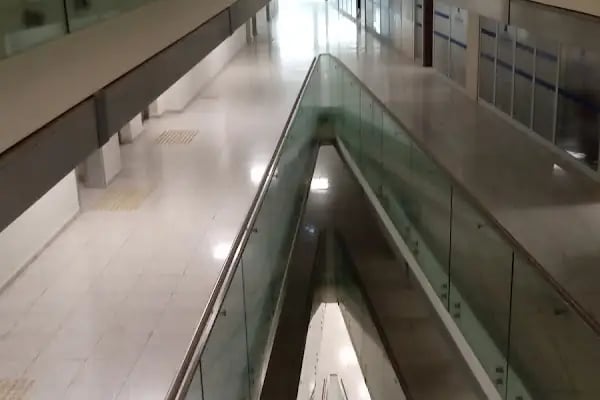 İzmir Büyükşehir Belediyesi Hizmet Binası - Resim 3