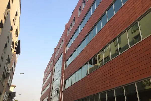 İzmir Büyükşehir Belediyesi Hizmet Binası - Resim 2