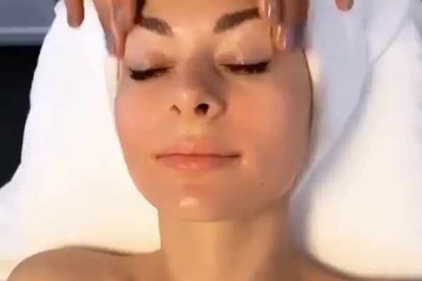 Aris Ezgi Doğan Güneşli VIP Güzellik Merkezi - Resim 18