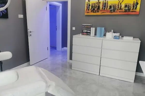Dr Bülent Kurt Clinic - Resim 7