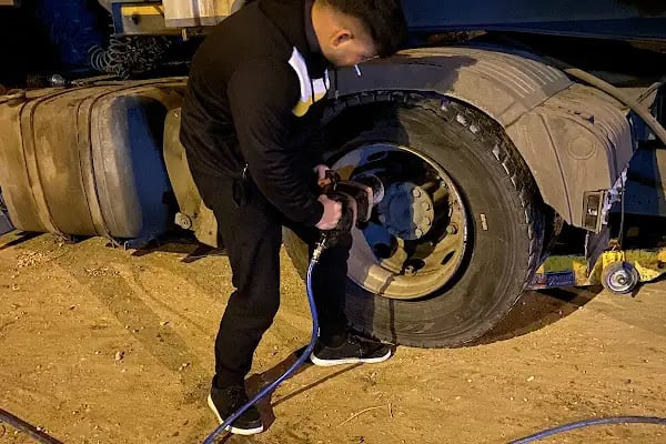 KURGU OTO LASTİK OTO ELEKTRİK - Resim 13