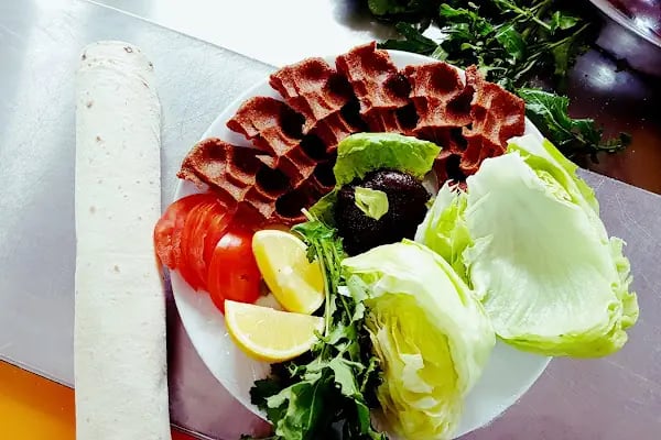 Diyarbakırlı Meshur Çiğ Köfteci - Resim 2