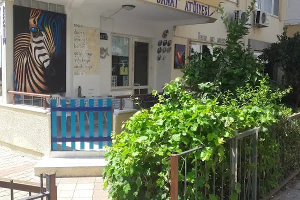 Ünsal Güzel Sanatlar Atölyesi - Resim 3