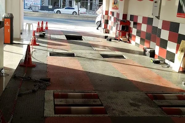 İki Genç Tekel Büfe - Resim 5