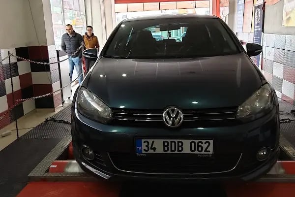 İki Genç Tekel Büfe - Resim 9