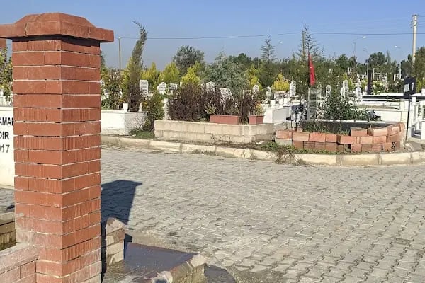 Sarnıç Mezarlığı - Resim 5