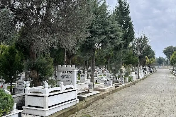 Sarnıç Mezarlığı - Resim 18
