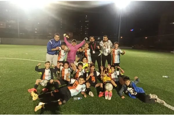 Çukurova Tevriz Dura Futbol Sahasi - Resim 10