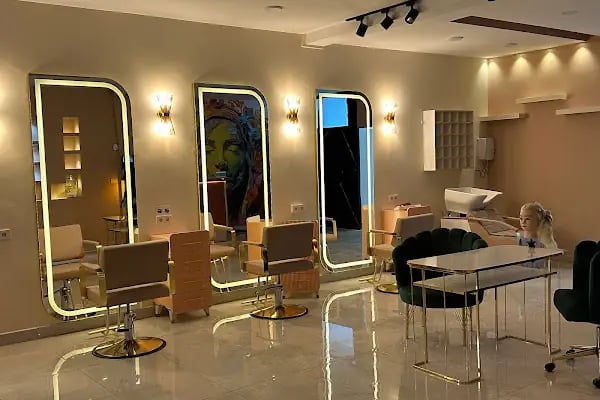 Leyla Durer Beauty Studio Bayan Kuaförü - Resim 1