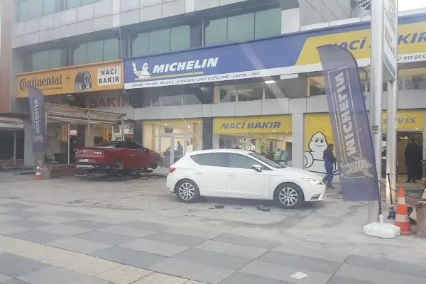 Naci Bakır Continental Oto Lastik - Resim 17
