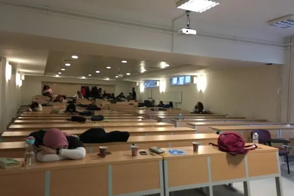 Ankara Üniversitesi Hemşirelik Fakültesi - Resim 12
