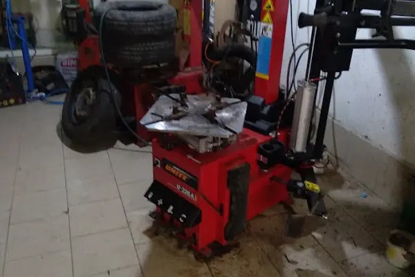 Lastikçi cenk lastik yol yardım - Resim 2