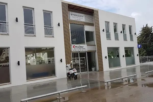 Bodrum Diş Kliniği MyndosDent - İmplantoloji - Çocuk Diş - Ortodonti - Resim 1